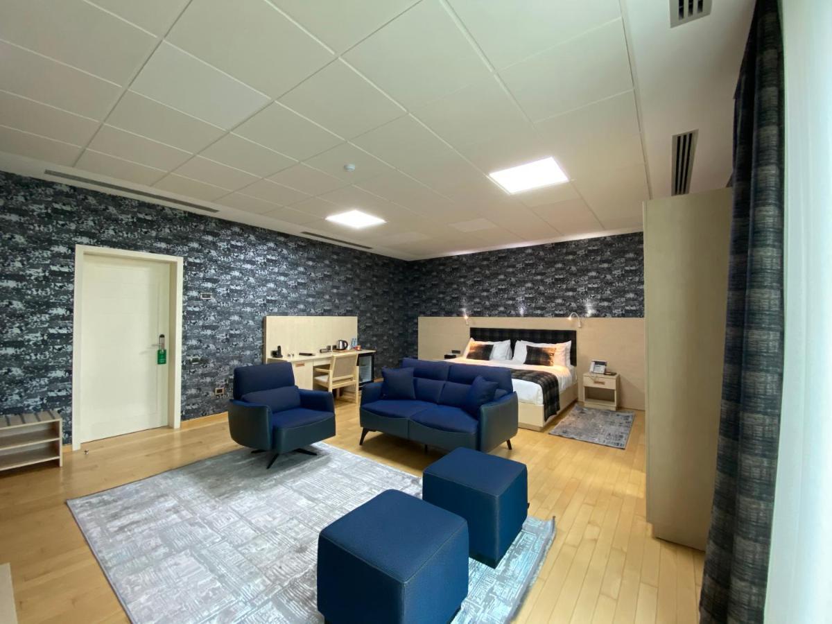 באקו Badam D'Art Boutique Hotel מראה חיצוני תמונה
